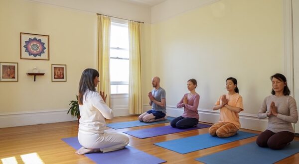 200-hour Yoga Teacher Training – Online